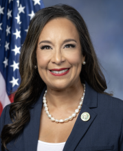 Monica De La Cruz Headshot