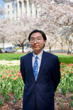 Alvin Xu Headshot